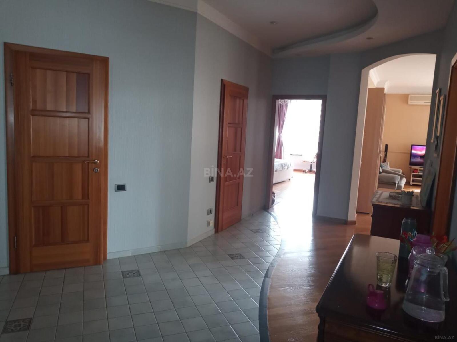 3 otaqlı Yeni tikili, 28 May m., Bakı