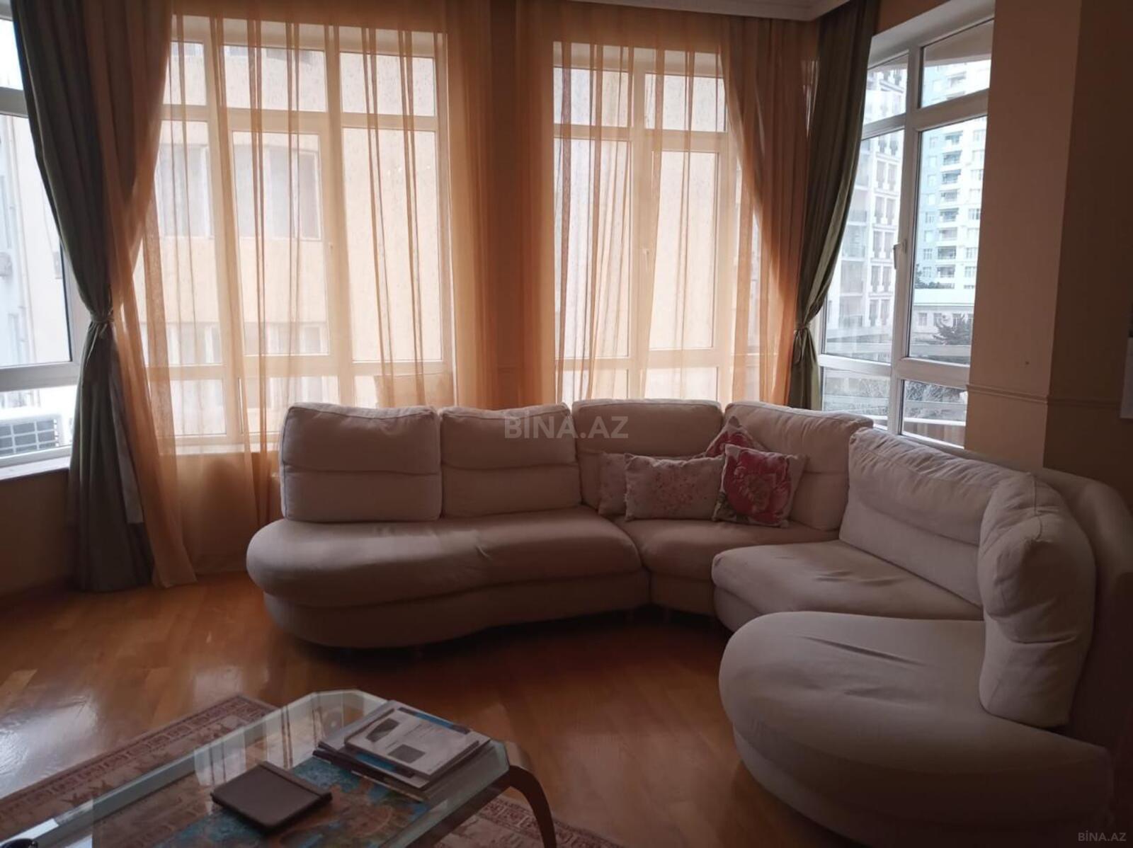 3 otaqlı Yeni tikili, 28 May m., Bakı