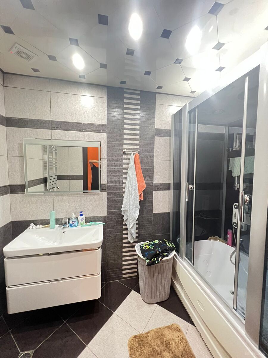 3 otaqlı Yeni tikili, Şah İsmayıl Xətai m., Bakı