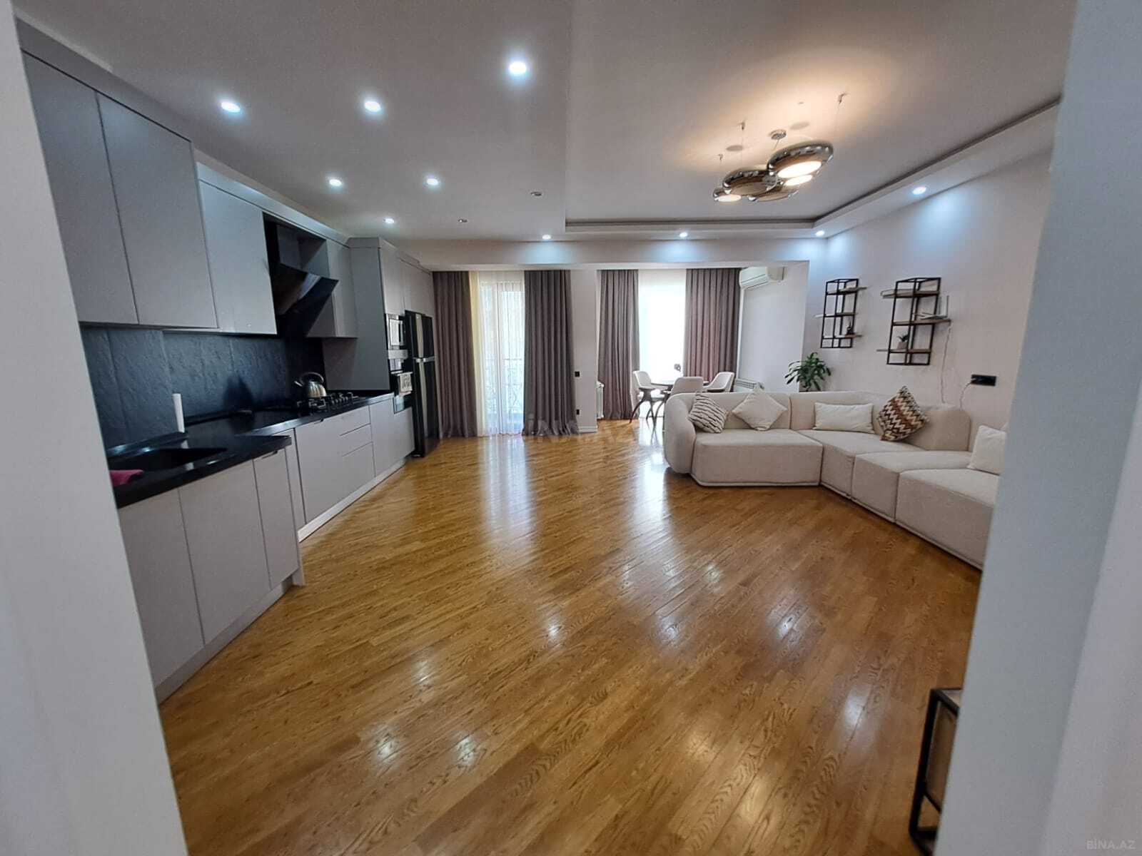 3 otaqlı Yeni tikili, Şah İsmayıl Xətai m., Bakı