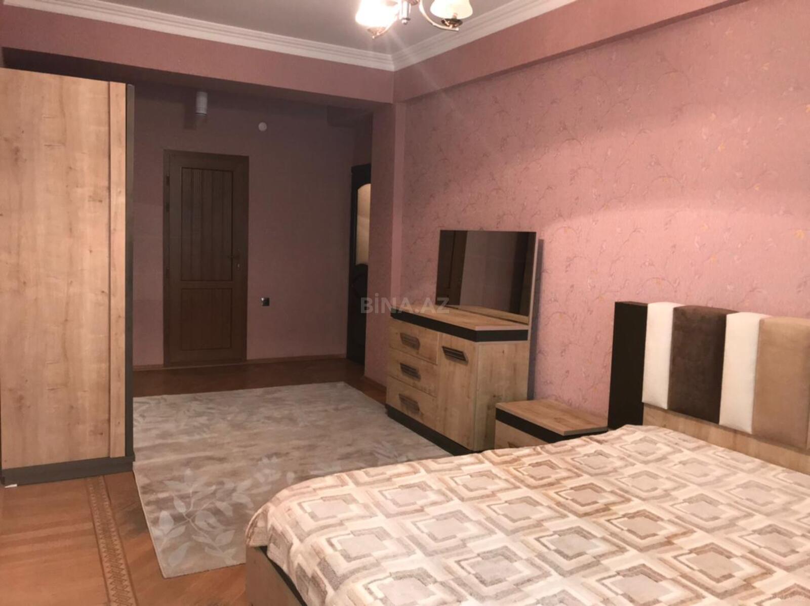 3 otaqlı Yeni tikili, Şah İsmayıl Xətai m., Bakı