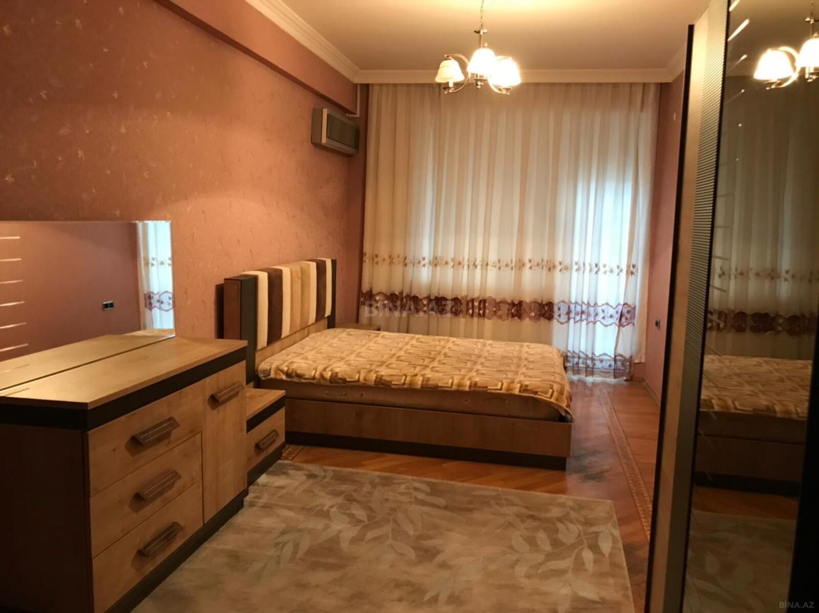 3 otaqlı Yeni tikili, Şah İsmayıl Xətai m., Bakı