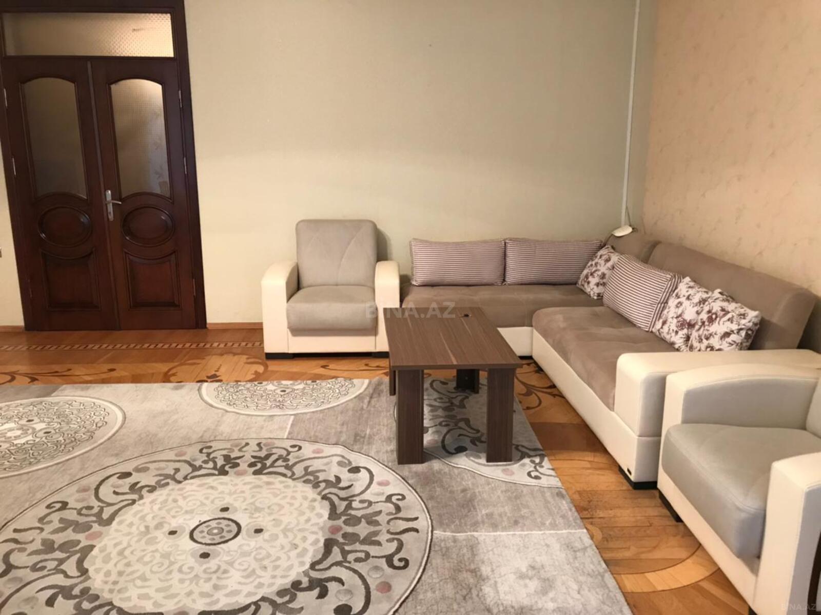 3 otaqlı Yeni tikili, Şah İsmayıl Xətai m., Bakı