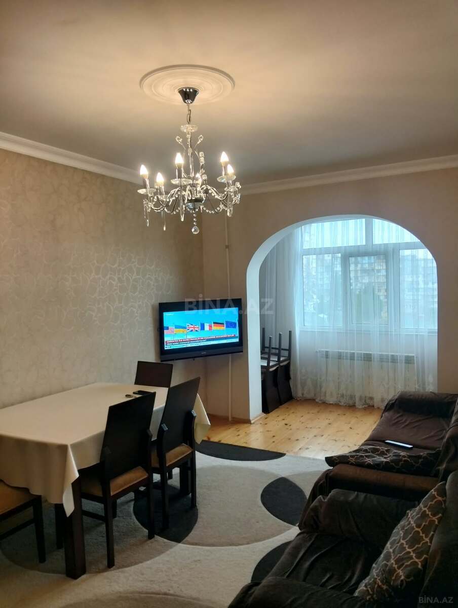 3 otaqlı Köhnə tikili, Köhnə Günəşli q., Bakı