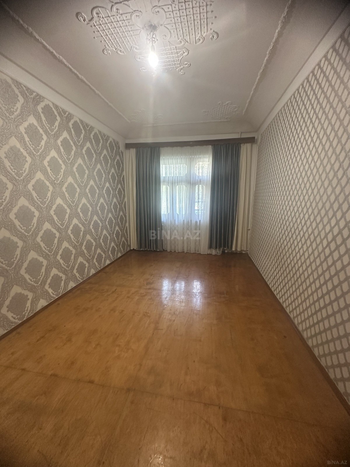 2 otaqlı Köhnə tikili, Neftçilər m., Bakı