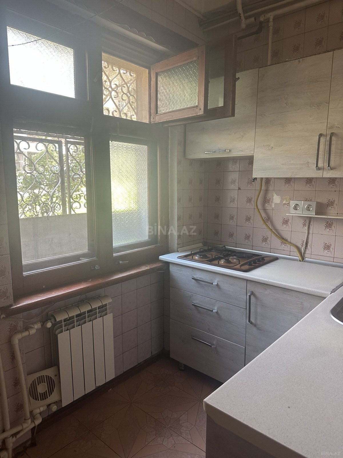2 otaqlı Köhnə tikili, Neftçilər m., Bakı