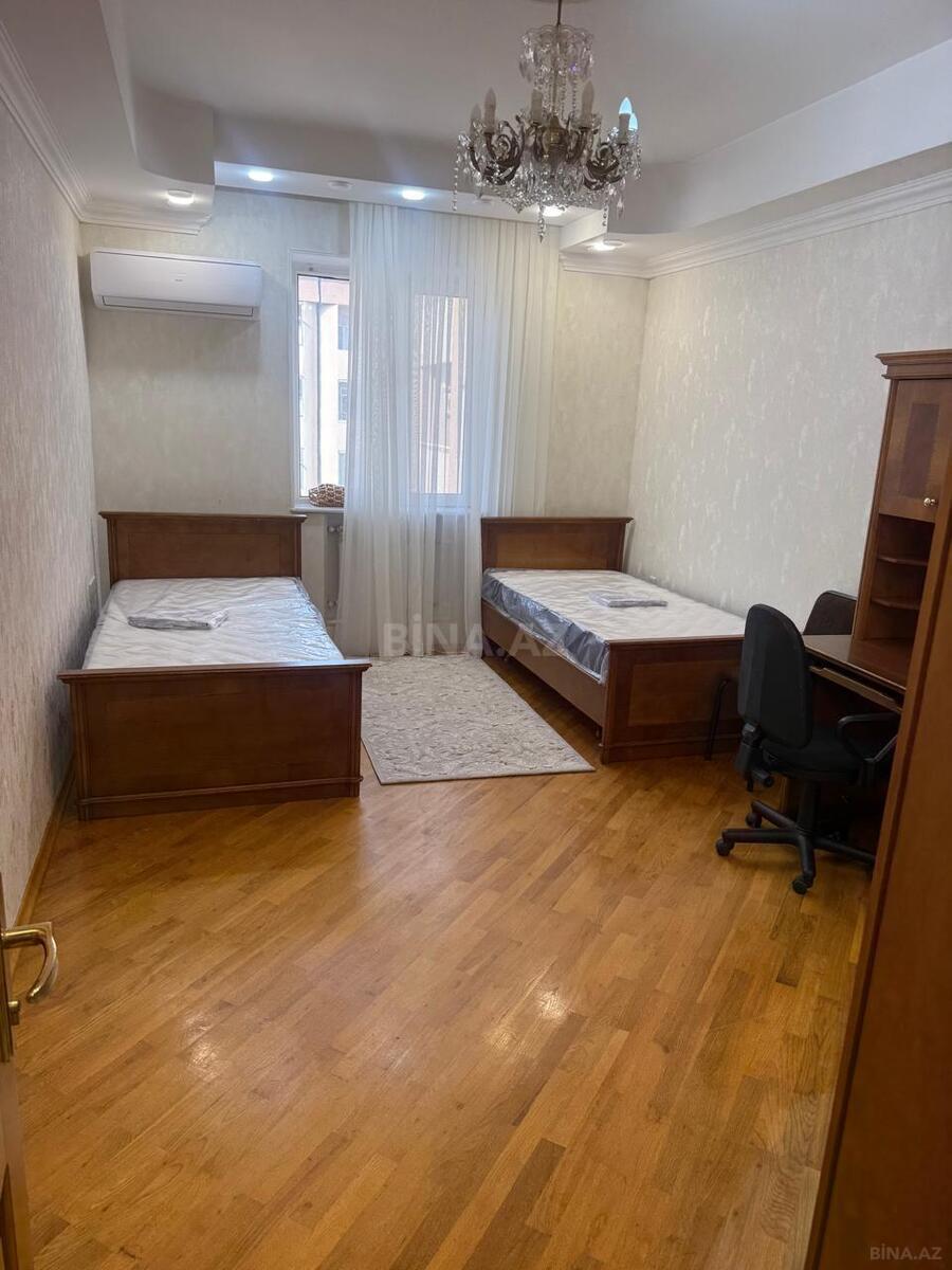3 otaqlı Yeni tikili, Elmlər Akademiyası m., Bakı