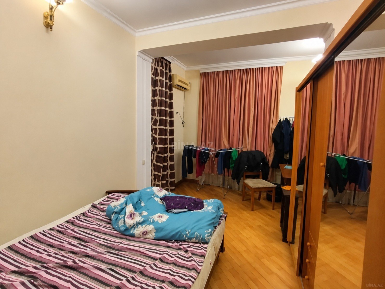 4 otaqlı Yeni tikili, Nizami m., Bakı