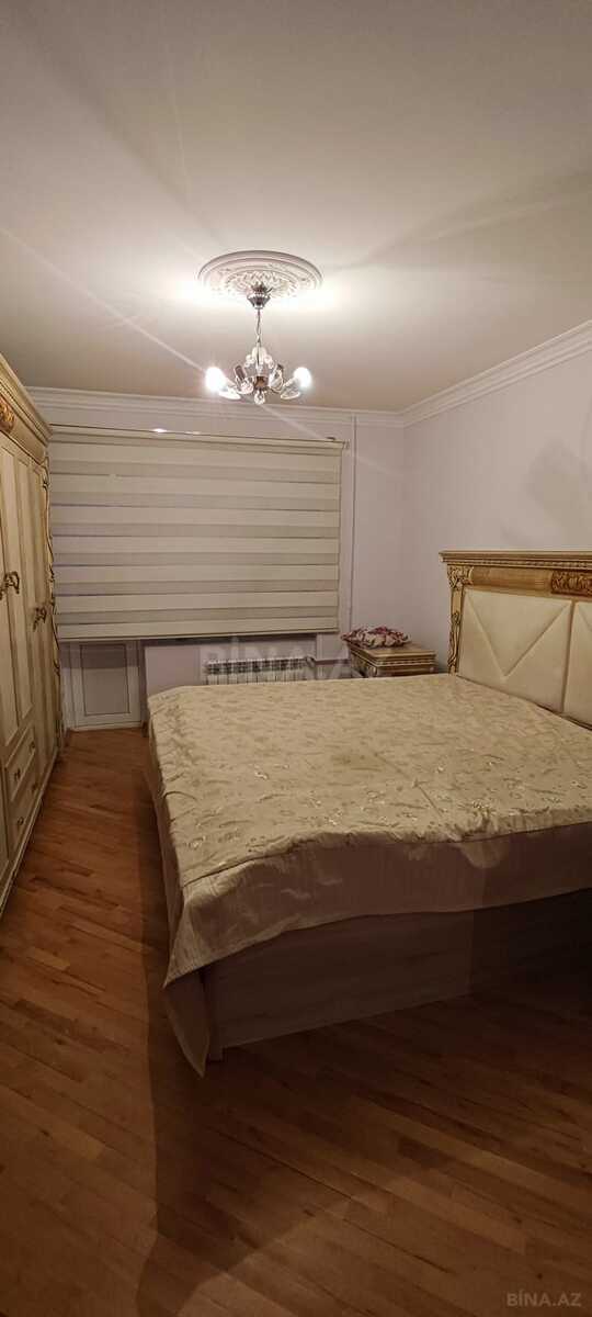 3 otaqlı Köhnə tikili, 8-ci mikrorayon q., Bakı