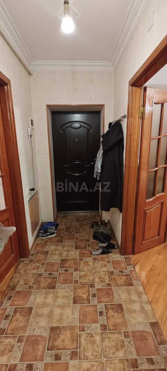3 otaqlı Köhnə tikili, 8-ci mikrorayon q., Bakı
