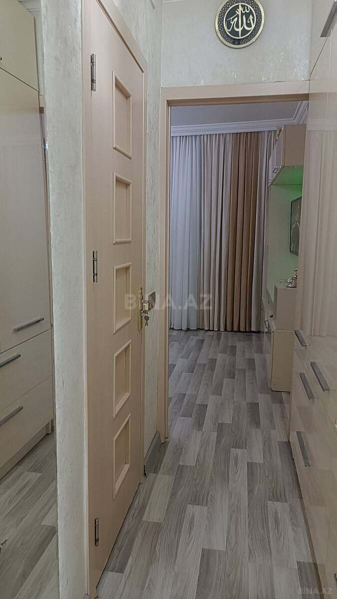 2 otaqlı Köhnə tikili, Elmlər Akademiyası m., Bakı