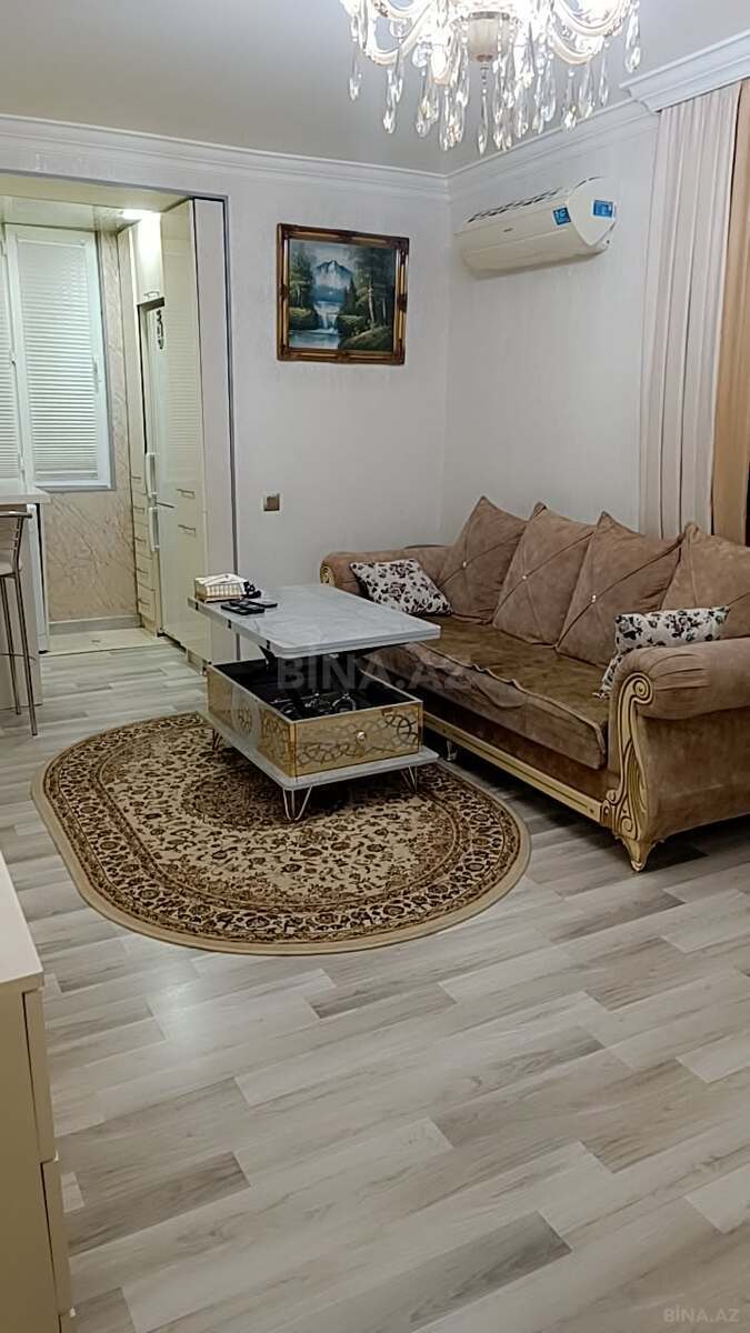 2 otaqlı Köhnə tikili, Elmlər Akademiyası m., Bakı