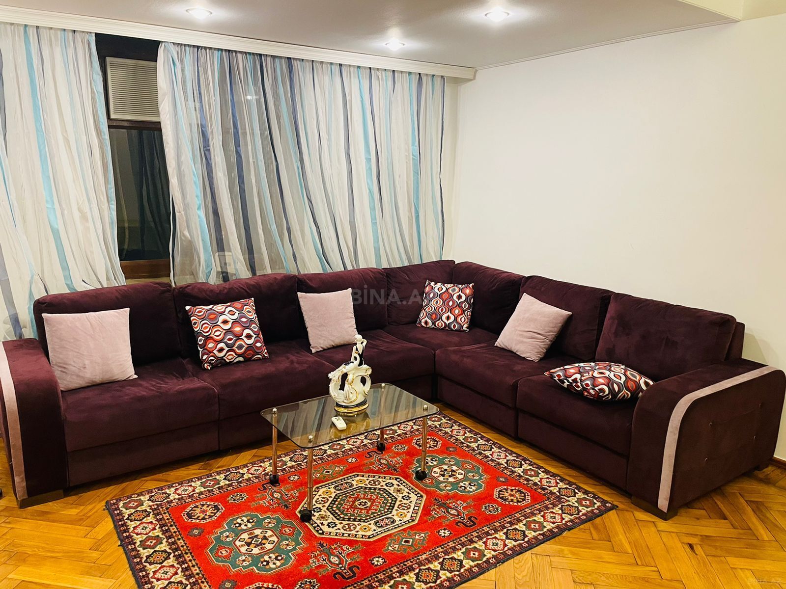 2 otaqlı Köhnə tikili, 28 May m., Bakı