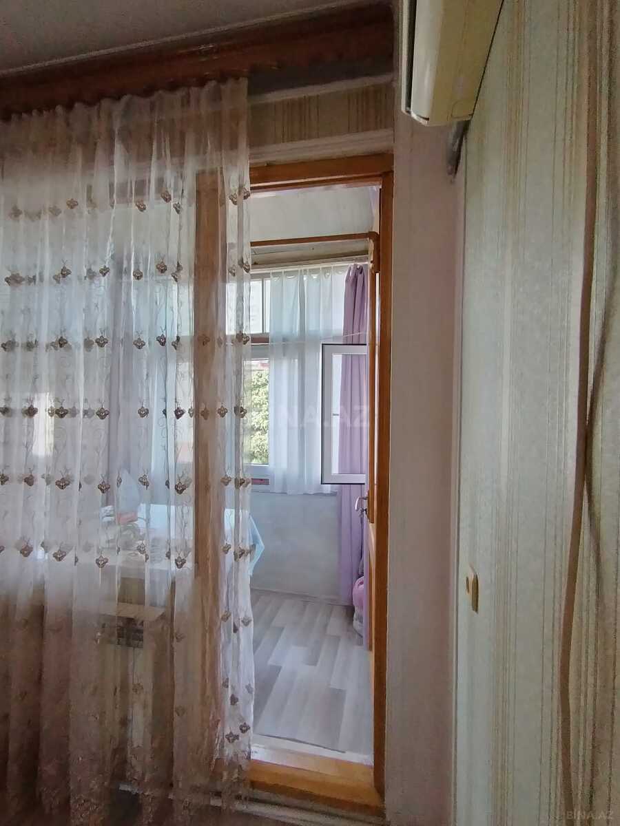2 otaqlı Köhnə tikili, Memar Əcəmi m., Bakı