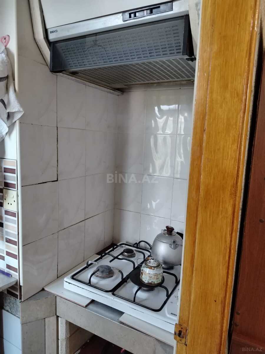 2 otaqlı Köhnə tikili, Memar Əcəmi m., Bakı