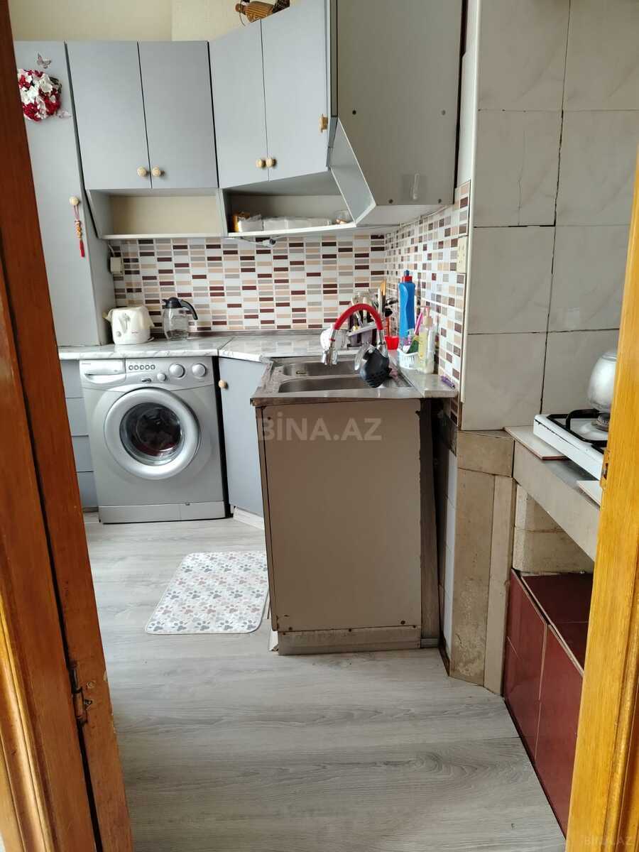 2 otaqlı Köhnə tikili, Memar Əcəmi m., Bakı
