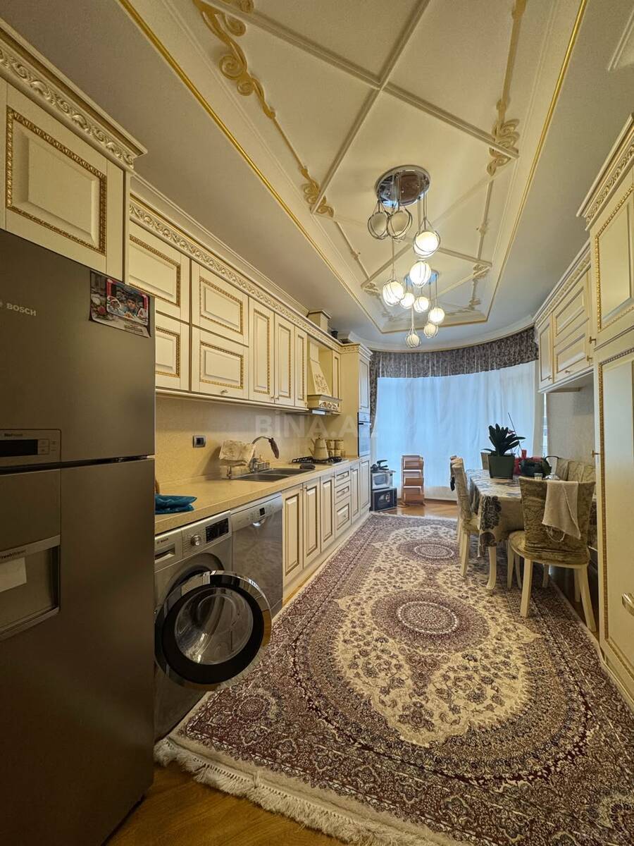 4 otaqlı Yeni tikili, Şah İsmayıl Xətai m., Bakı