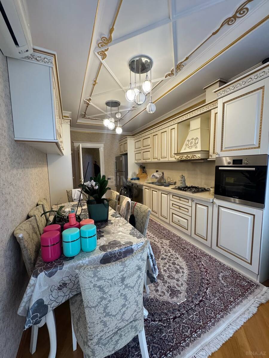 4 otaqlı Yeni tikili, Şah İsmayıl Xətai m., Bakı