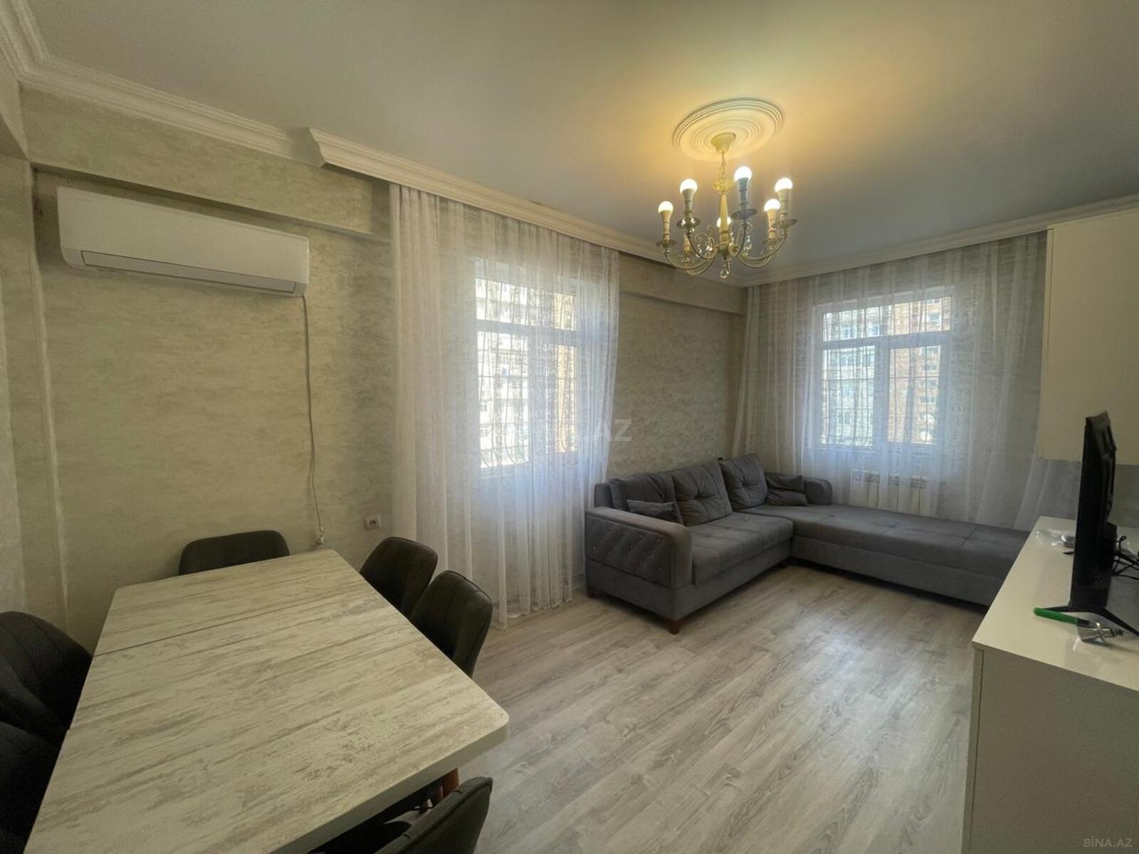 2 otaqlı Köhnə tikili, Xalqlar Dostluğu m., Bakı
