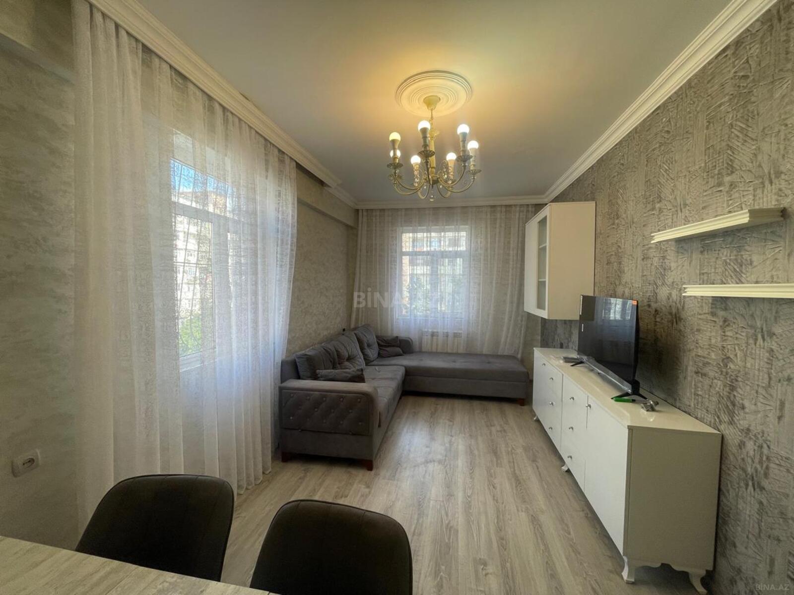 2 otaqlı Köhnə tikili, Xalqlar Dostluğu m., Bakı