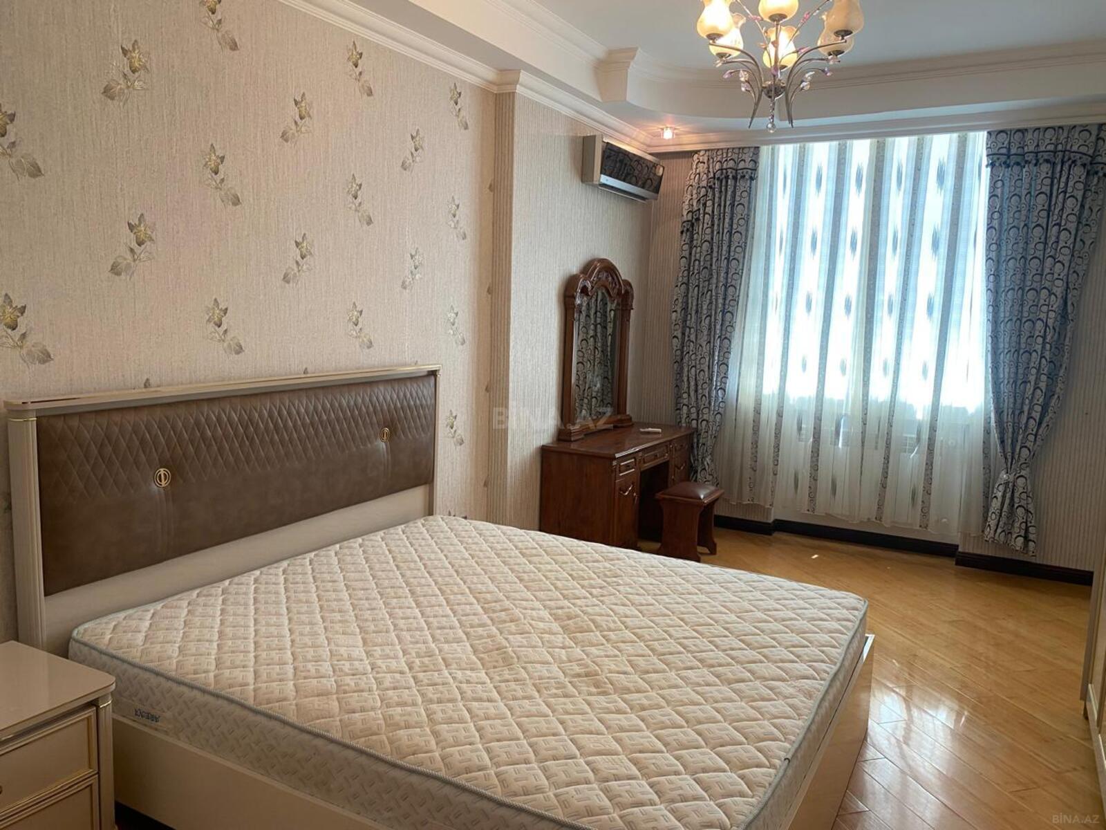 3 otaqlı Yeni tikili, İnşaatçılar m., Bakı