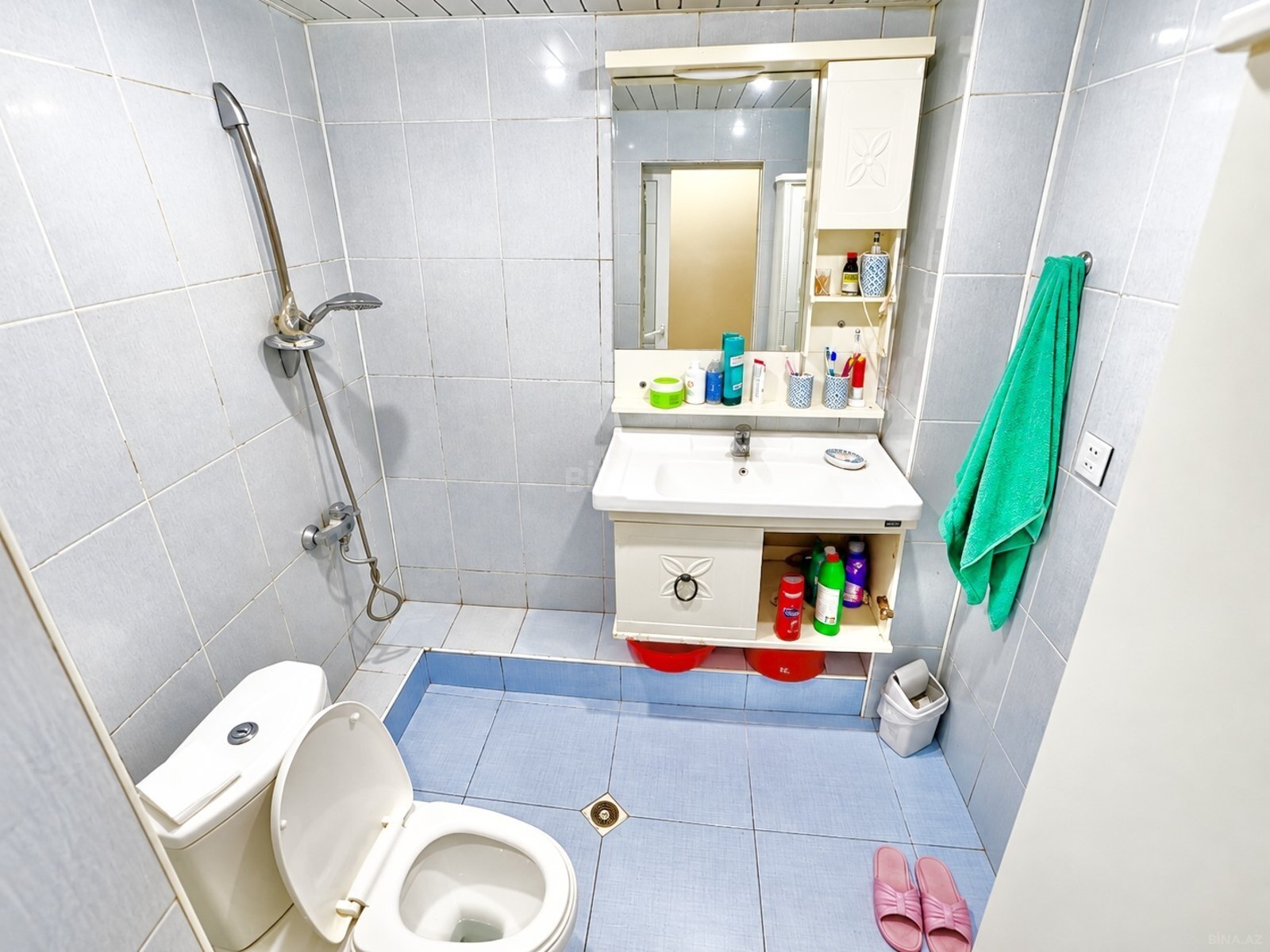 3 otaqlı Köhnə tikili, Qara Qarayev m., Bakı