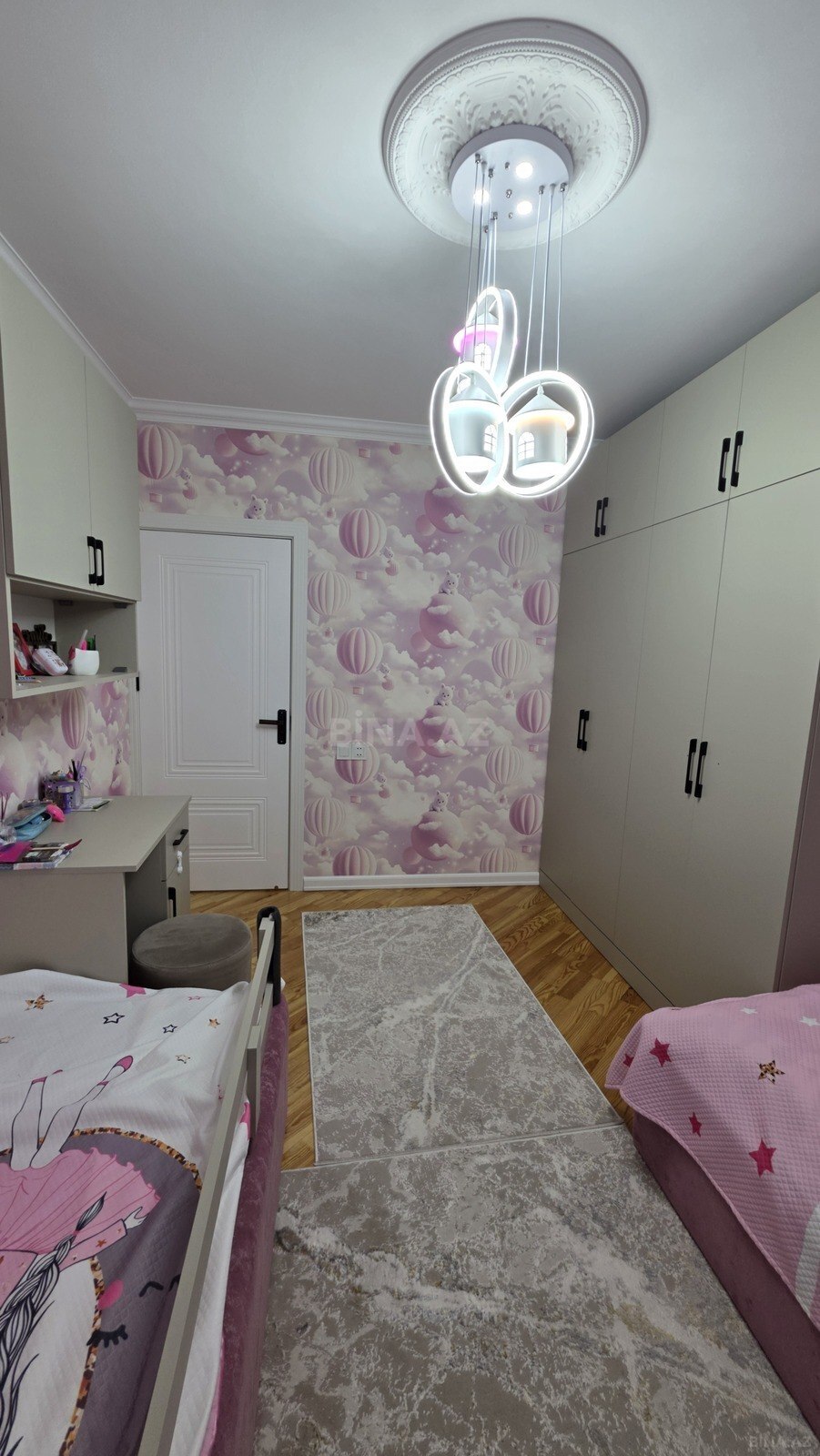 3 otaqlı Köhnə tikili, Bakıxanov q., Bakı