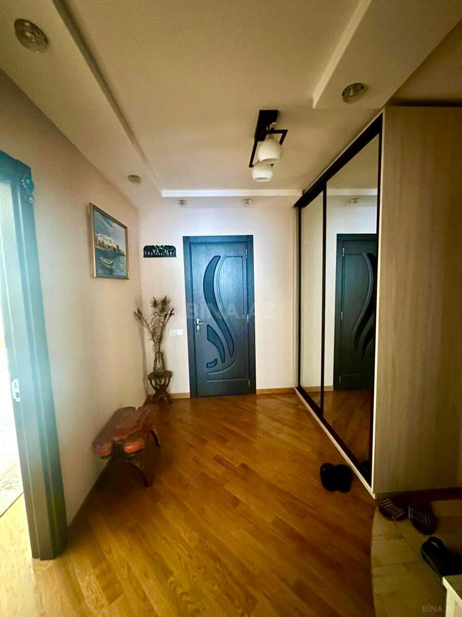 3 otaqlı Köhnə tikili, Elmlər Akademiyası m., Bakı