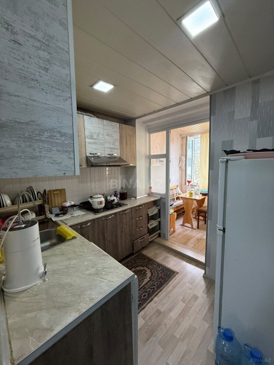 2 otaqlı Köhnə tikili, Elmlər Akademiyası m., Bakı