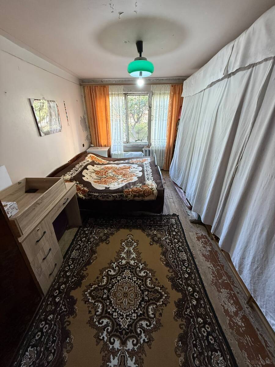 3 otaqlı Köhnə tikili, 8-ci kilometr q., Bakı