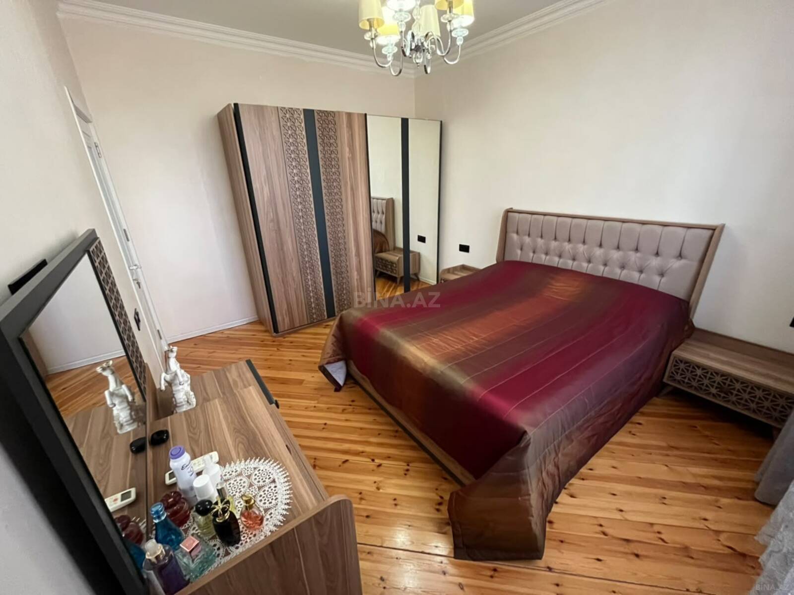 3 otaqlı Yeni tikili, Şah İsmayıl Xətai m., Bakı