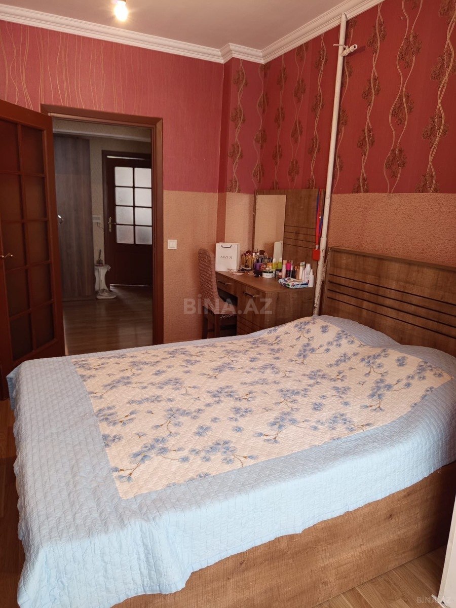 3 otaqlı Köhnə tikili, Həzi Aslanov m., Bakı
