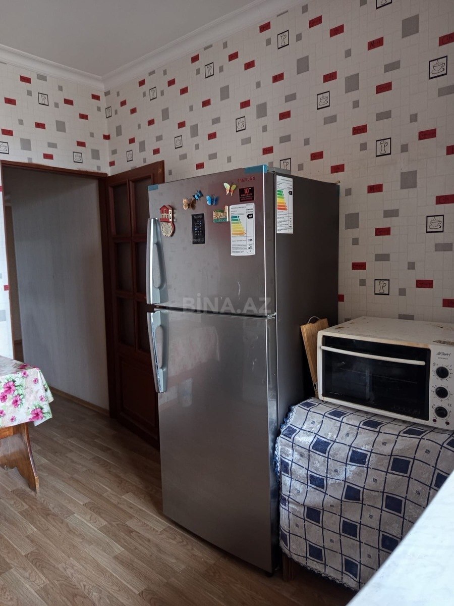3 otaqlı Köhnə tikili, Həzi Aslanov m., Bakı