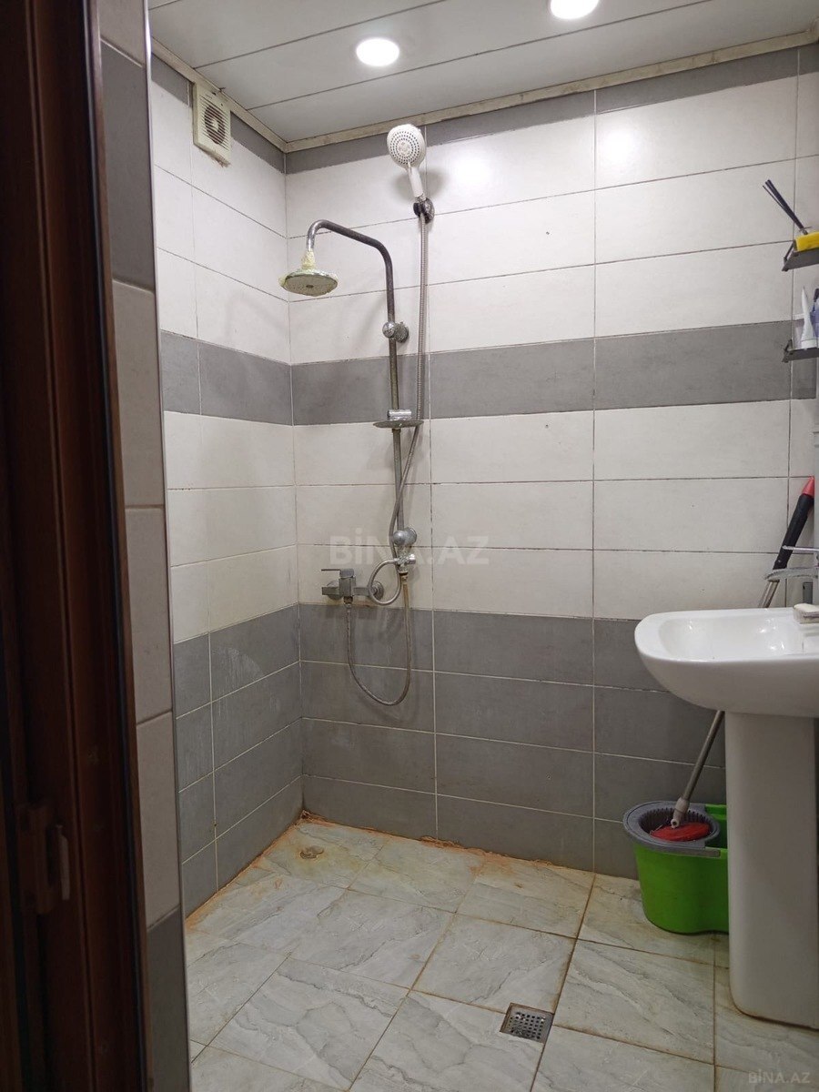 3 otaqlı Köhnə tikili, Həzi Aslanov m., Bakı