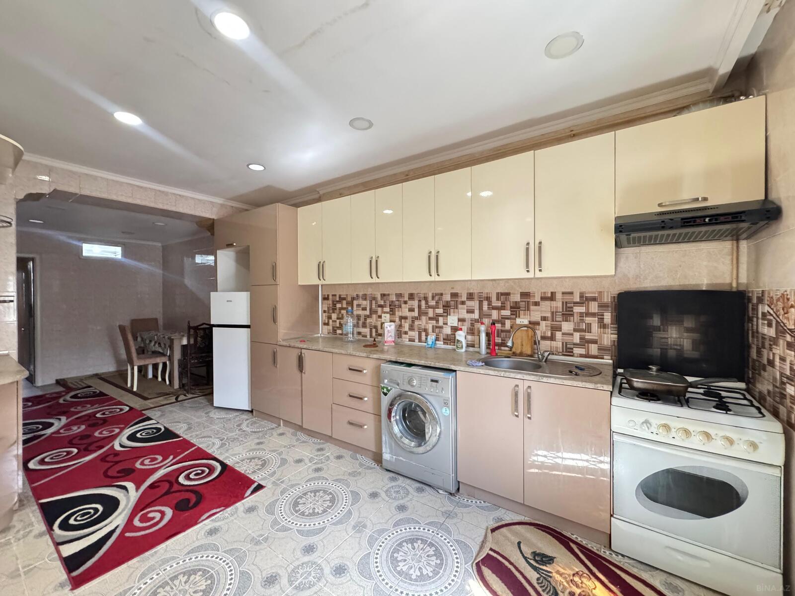 3 otaqlı Köhnə tikili, Elmlər Akademiyası m., Bakı