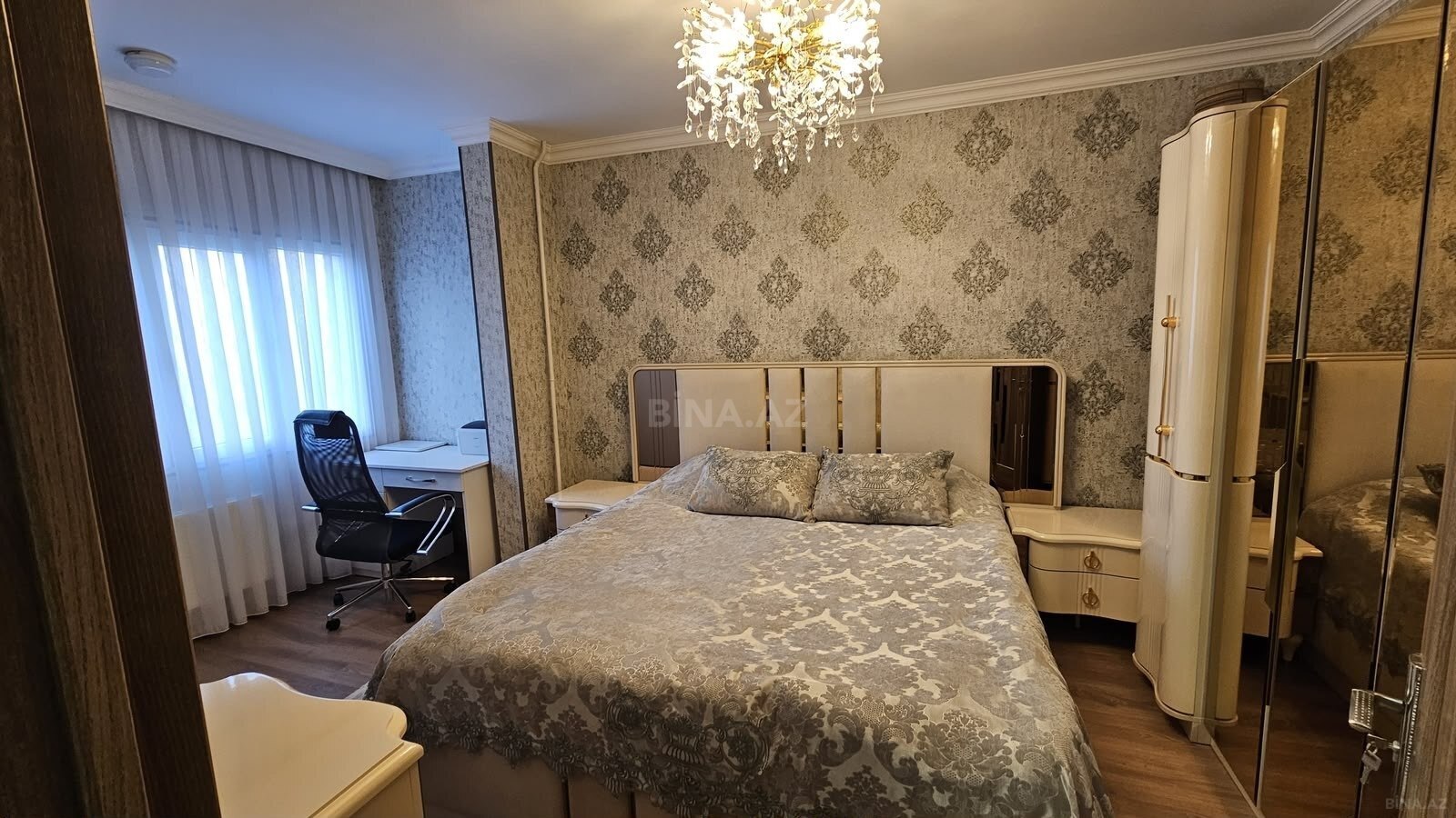 4 otaqlı Köhnə tikili, Əhmədli m., Bakı