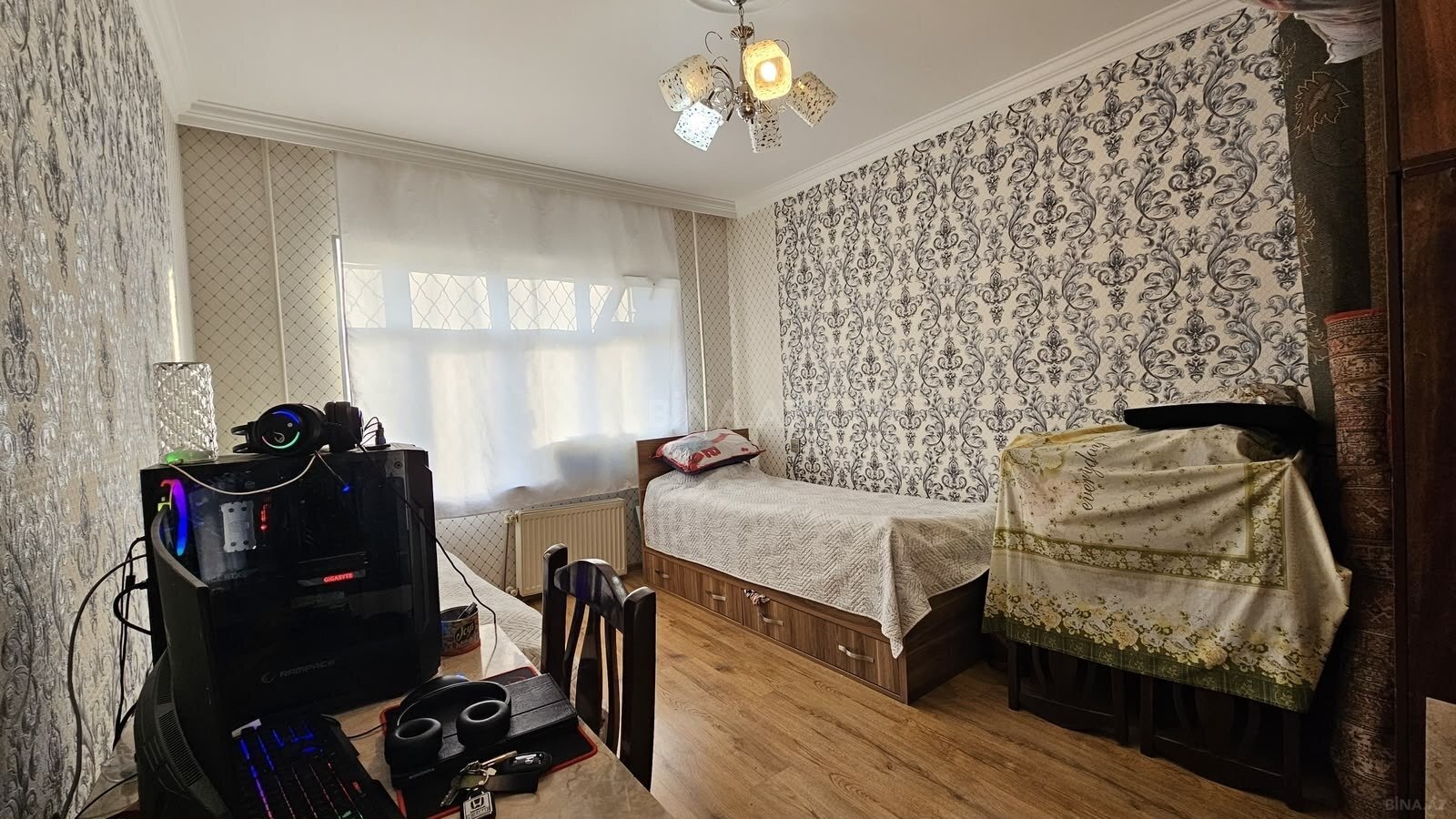 4 otaqlı Köhnə tikili, Əhmədli m., Bakı