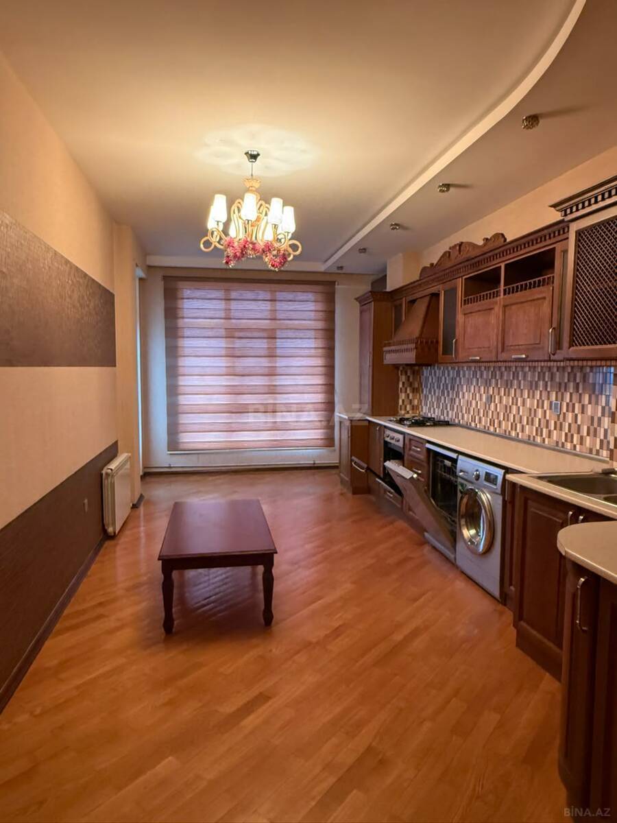 4 otaqlı Yeni tikili, 8 Noyabr m., Bakı