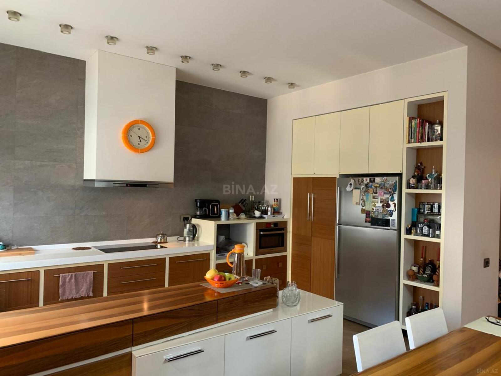 3 otaqlı Yeni tikili, 8 Noyabr m., Bakı