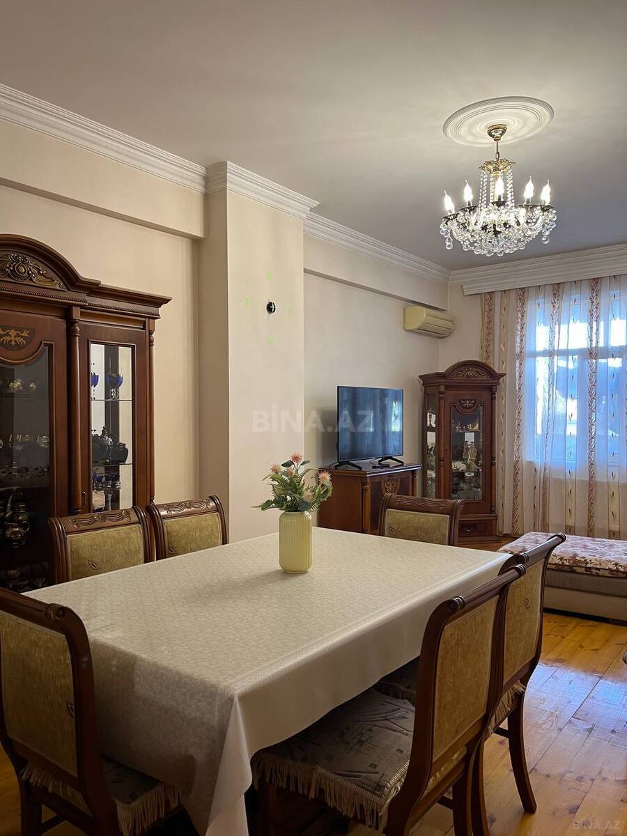 2 otaqlı Yeni tikili, Neftçilər m., Bakı