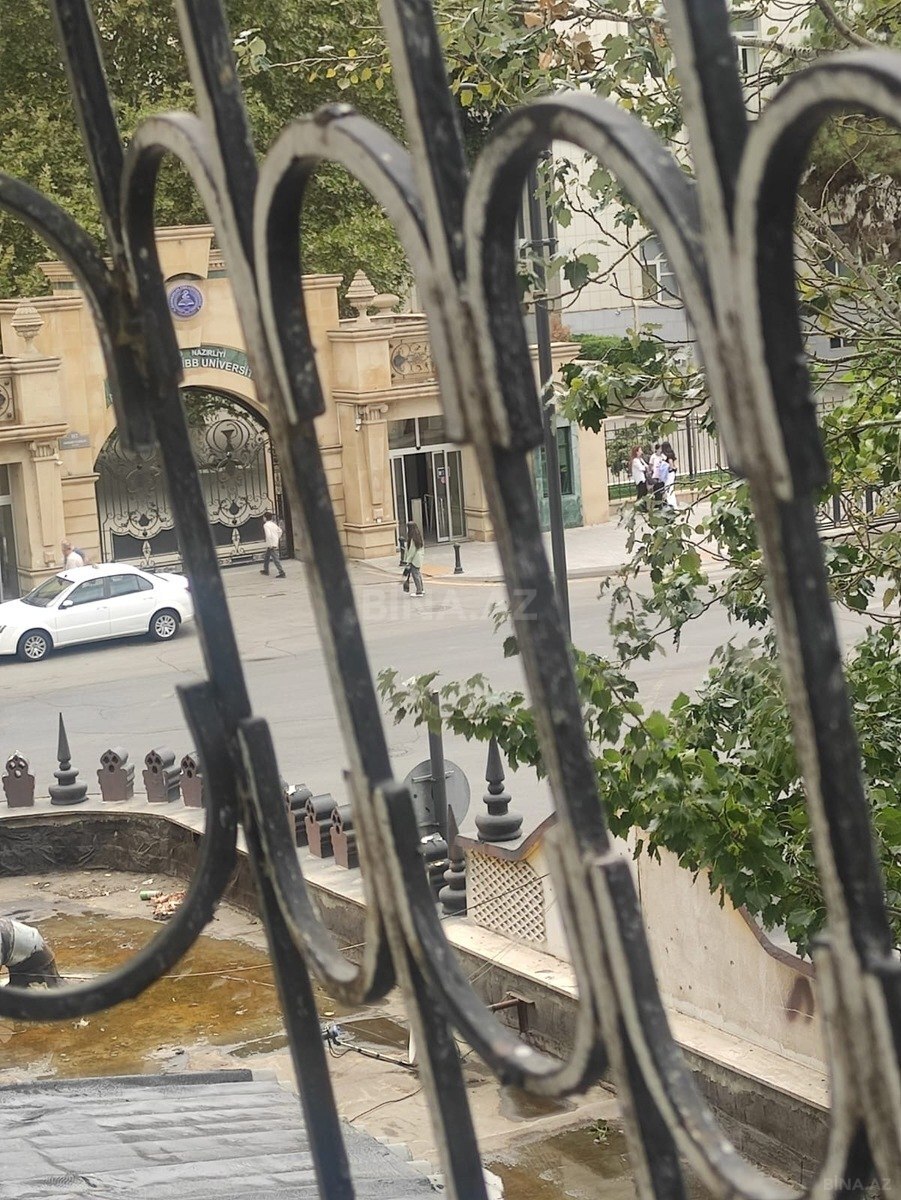 3 otaqlı Köhnə tikili, Nəsimi r., Bakı
