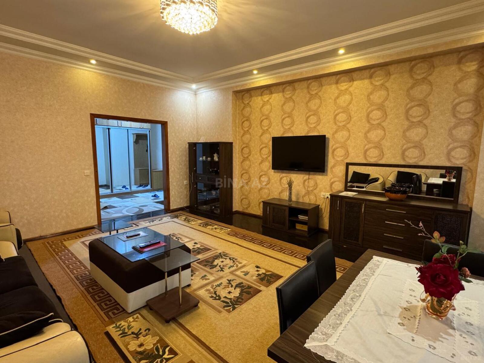 3 otaqlı Yeni tikili, 8 Noyabr m., Bakı