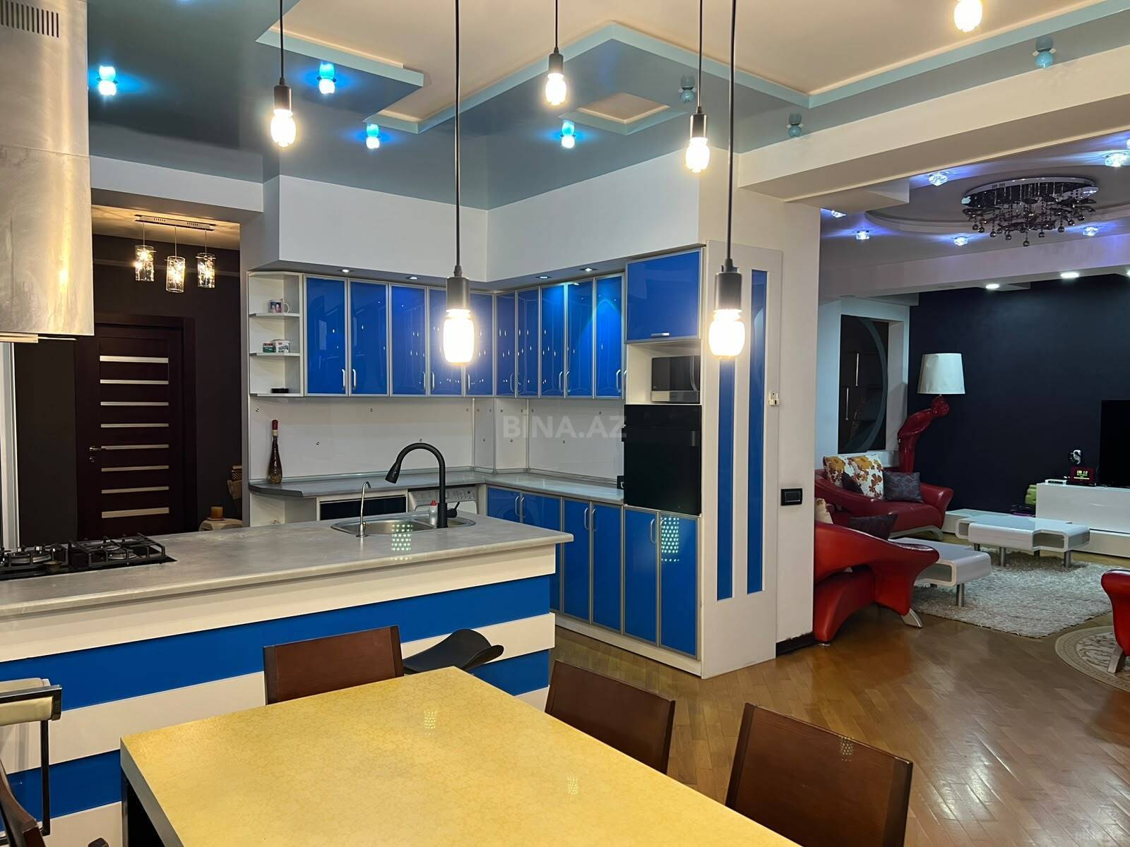 6 otaqlı Yeni tikili, 8 Noyabr m., Bakı