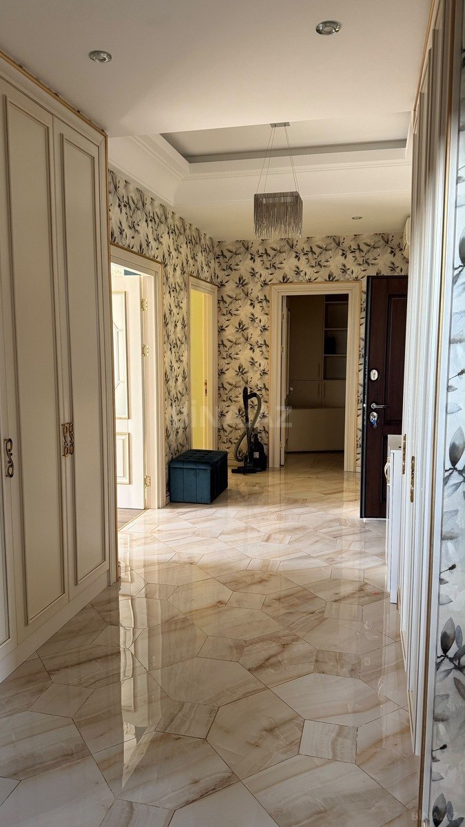 3 otaqlı Yeni tikili, Şah İsmayıl Xətai m., Bakı