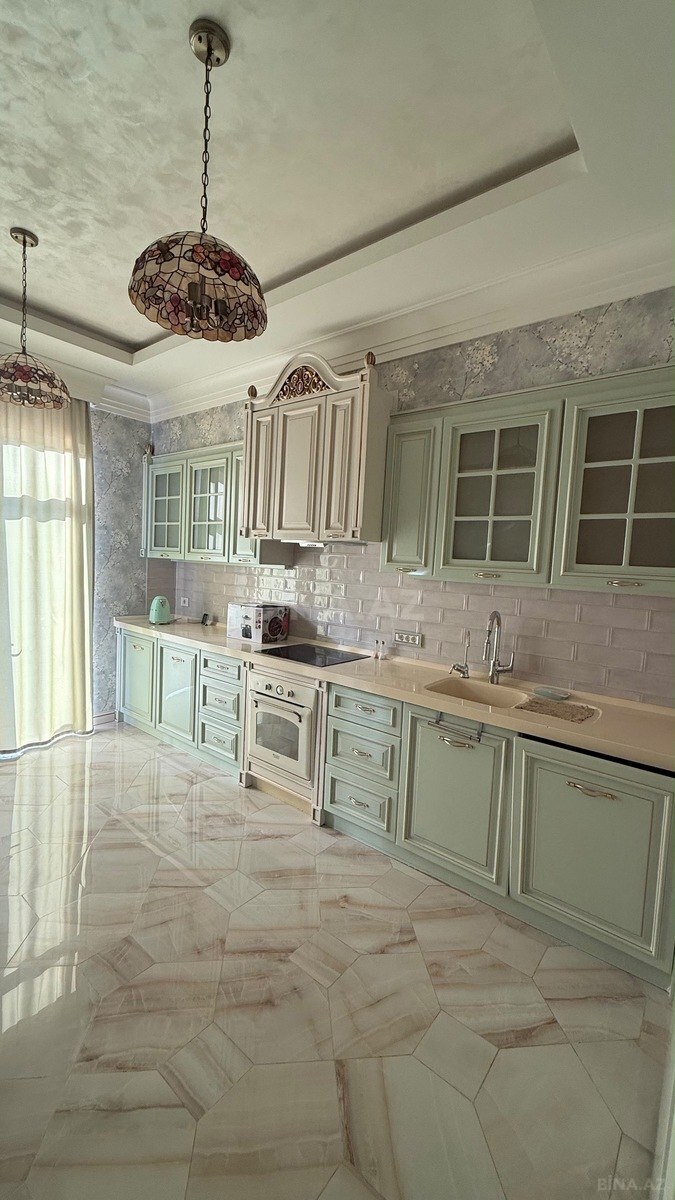 3 otaqlı Yeni tikili, Şah İsmayıl Xətai m., Bakı