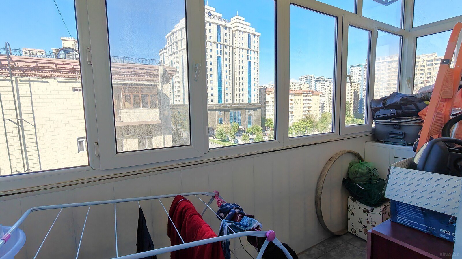 2 otaqlı Köhnə tikili, Nizami m., Bakı