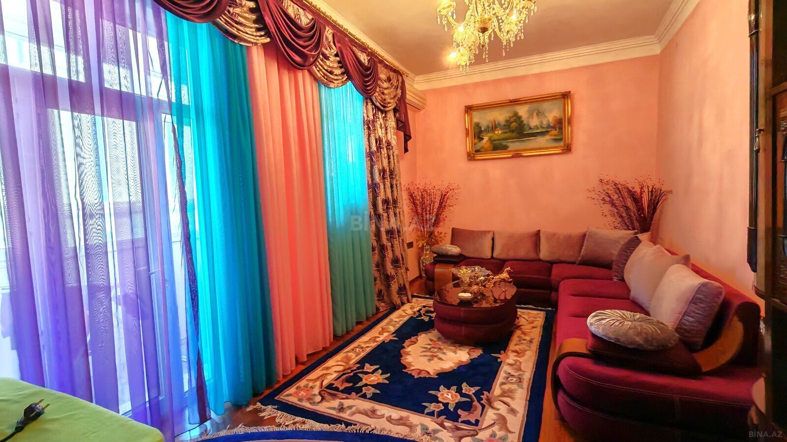 2 otaqlı Köhnə tikili, Nizami m., Bakı