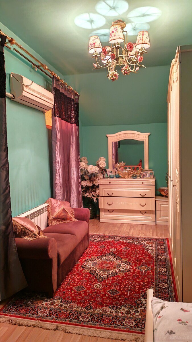 2 otaqlı Köhnə tikili, Nizami m., Bakı
