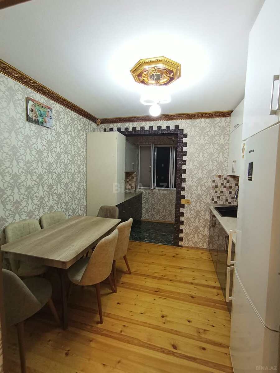 3 otaqlı Köhnə tikili, Qaraçuxur q., Bakı