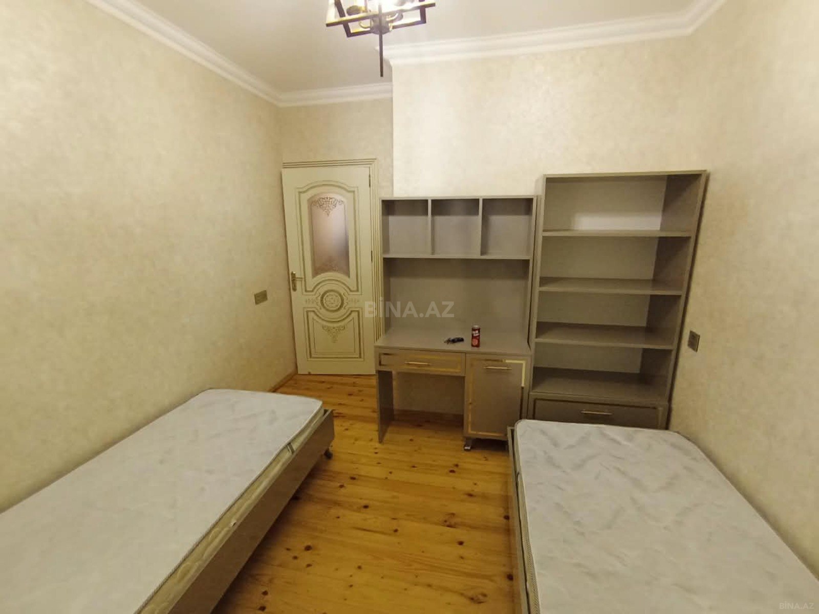 3 otaqlı Köhnə tikili, Qaraçuxur q., Bakı